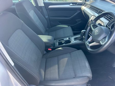 2022 Volkswagen Passat - photo 10
