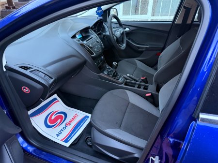 2015 Ford Focus - photo 19
