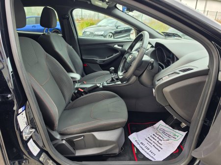 2017 Ford Focus - photo 30