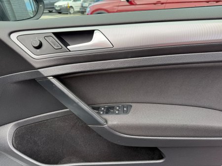 2021 Volkswagen Golf - photo 26