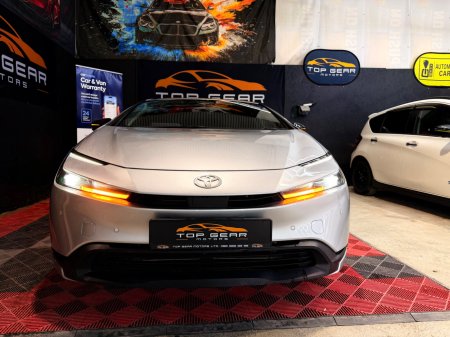 2023 Toyota Prius - photo 2