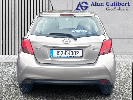 2015 Toyota Yaris - photo 6