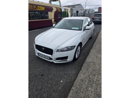 2017 Jaguar XF - photo 14