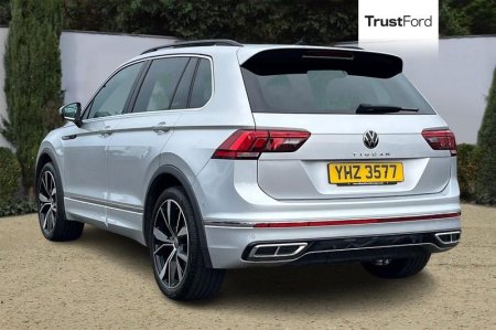 2021 Volkswagen Tiguan - photo 2