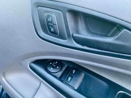 2022 Ford Transit Connect - photo 19