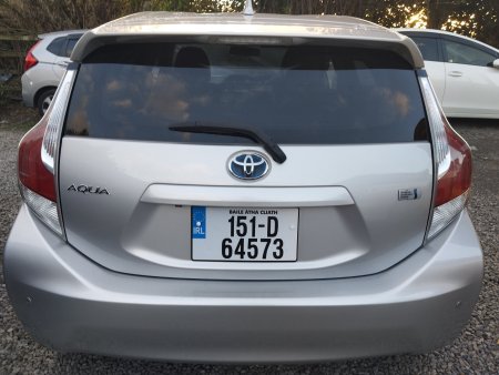 2015 Toyota Aqua - photo 4
