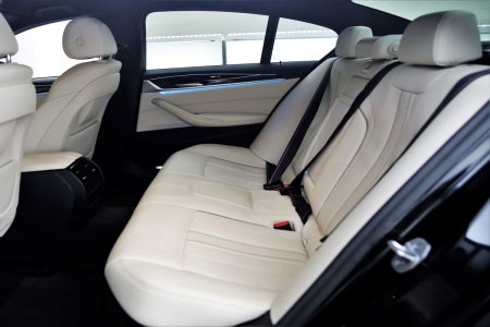 2023 BMW 5-Series - photo 16