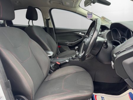 2015 Ford Focus - photo 9