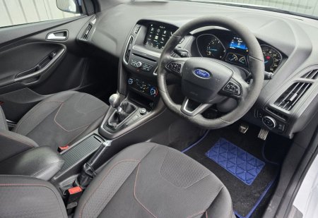 2017 Ford Focus - photo 12