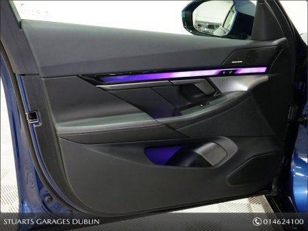 2025 BMW 5-Series - photo 16