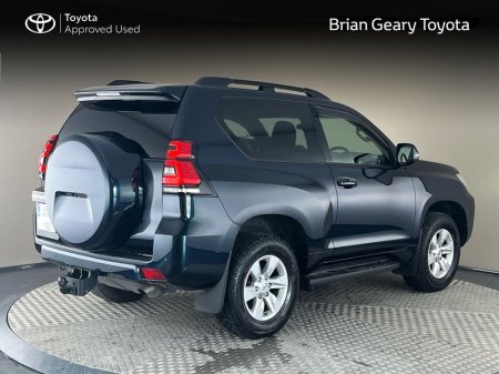 2022 Toyota Land Cruiser - photo 2
