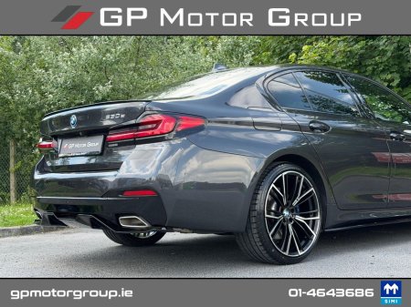 2022 BMW 5-Series - photo 14
