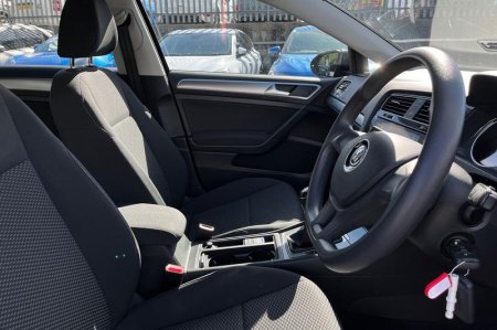 2020 Volkswagen Golf - photo 17