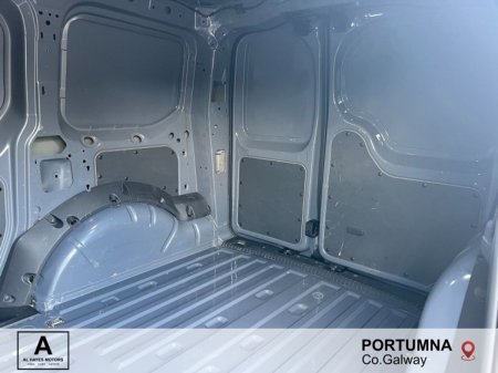 2023 Volkswagen Caddy - photo 5