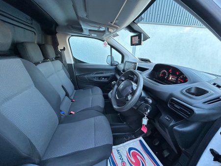 2020 Peugeot Partner - photo 9