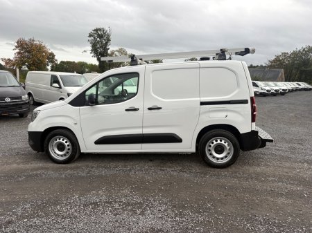 2019 Vauxhall Combo - photo 2