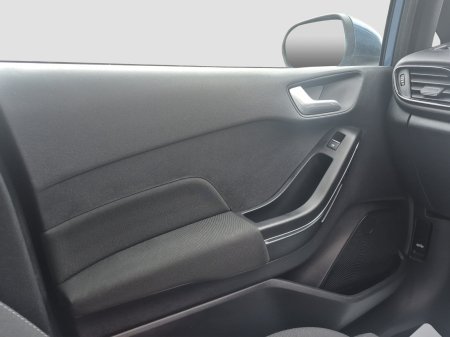 2020 Ford Fiesta - photo 14