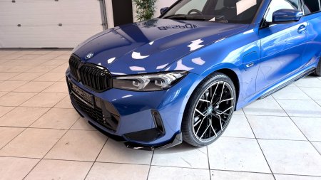 2024 BMW 3-Series - photo 6