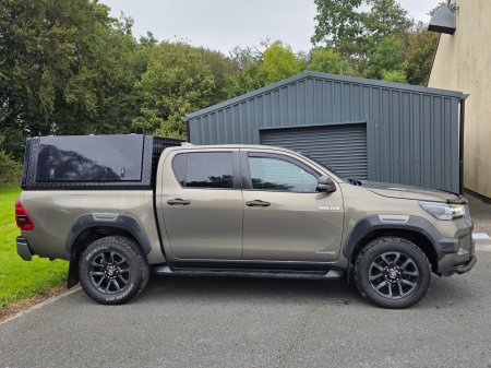 2023 Toyota Hilux - photo 2