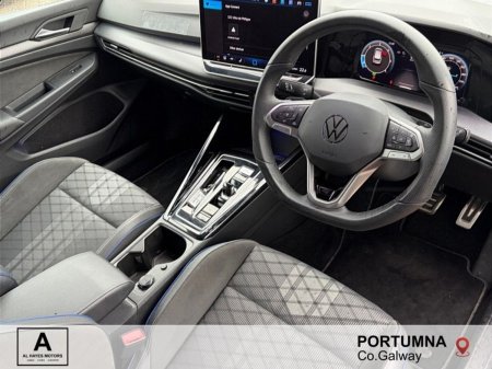 2025 Volkswagen Golf - photo 2
