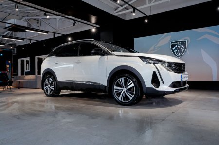 2023 Peugeot 3008 1.5 BlueHDi 130bhp Auto Allure