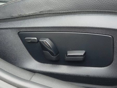 2017 BMW 5-Series - photo 24