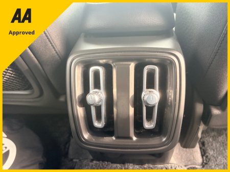 2020 Volvo XC40 - photo 34