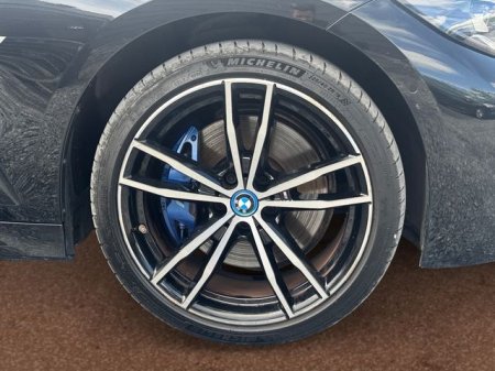 2022 BMW 3-Series - photo 12