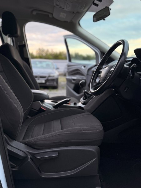 2013 Ford Kuga - photo 28
