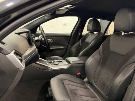 2022 BMW 3-Series - photo 31