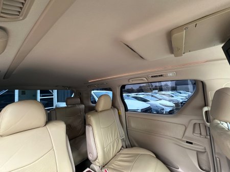 2014 Toyota Alphard - photo 16