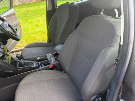 2016 Ford Focus - photo 12