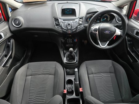 2014 Ford Fiesta - photo 12