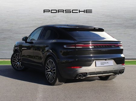 2025 Porsche Cayenne - photo 2
