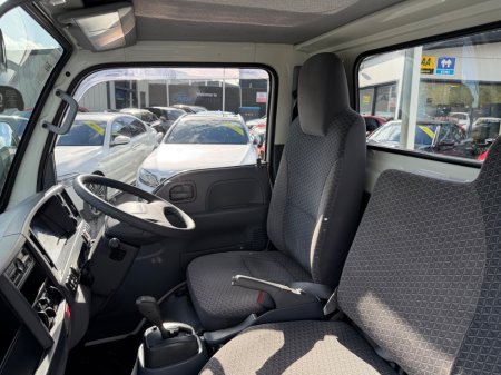 2019 Isuzu NPR - photo 31