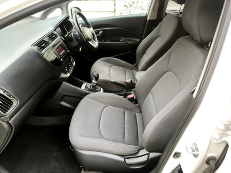 2016 Kia Rio - photo 11