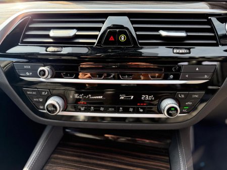 2017 BMW 5-Series - photo 30