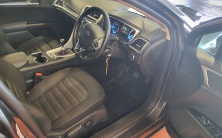 2019 Ford Mondeo - photo 12