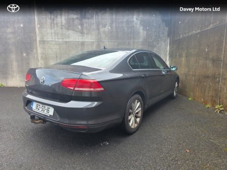 2018 Volkswagen Passat - photo 2