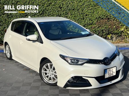 2017 Toyota Auris MODELLISTA 1.8 HYBRID AUTO // NEW NCT // 16" ALLOYS // REVERSE CAMERA
