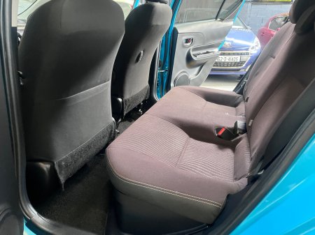 2017 Toyota Aqua - photo 14