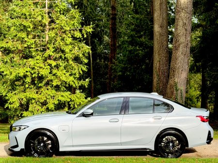 2023 BMW 3-Series - photo 18