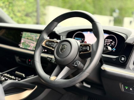 2025 Porsche Cayenne - photo 14