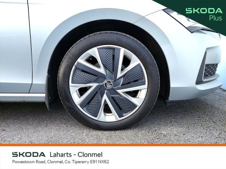 2025 Skoda Superb - photo 9