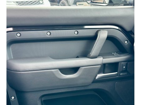 2025 Land Rover Defender - photo 20