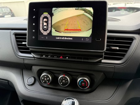 2027 Nissan Primastar - photo 17