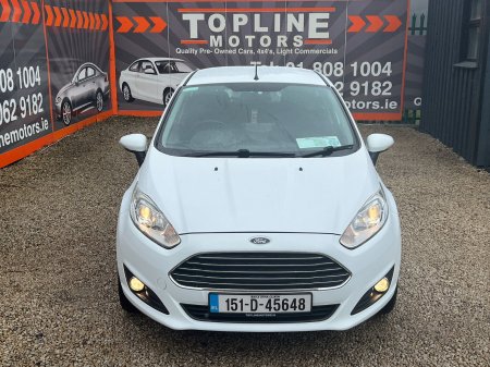 2015 Ford Fiesta - photo 2