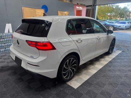 2023 Volkswagen Golf - photo 3