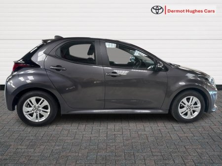 2022 Toyota Yaris - photo 3