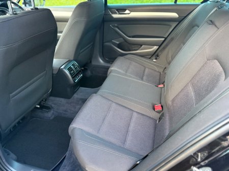 2019 Volkswagen Passat - photo 7